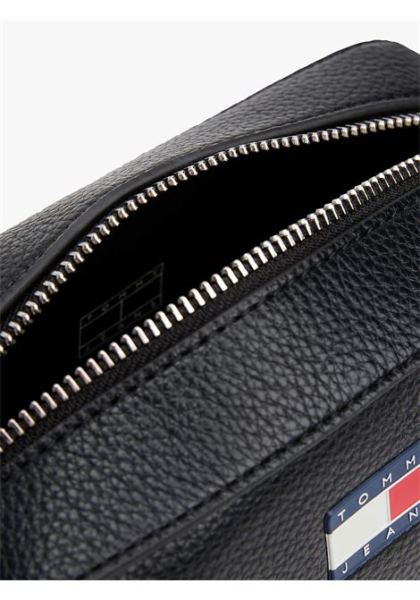 Camera bag a tracolla con distintivo Tommy Hilfiger | AW0AW17543BDS